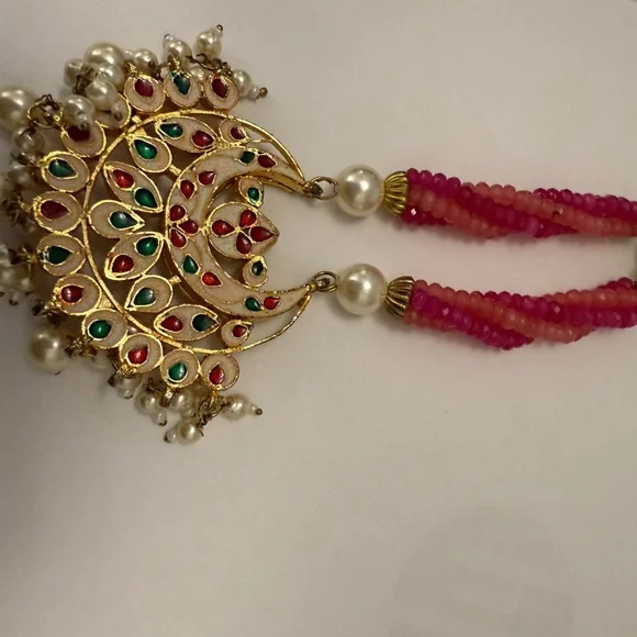 Hand Crafted Gold and Pink Bracelet with Green Detail - Picture 9 of 10